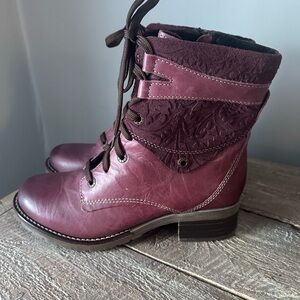 Mint!! Kara Scrunched Leather & Printed Suede Boot in Violet size 8.5
